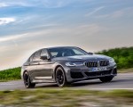 2021 BMW 545e xDrive Front Three-Quarter Wallpapers  150x120 (4)