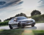2021 BMW 545e xDrive Front Three-Quarter Wallpapers  150x120 (17)