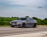 2021 BMW 545e xDrive Front Three-Quarter Wallpapers 150x120 (20)