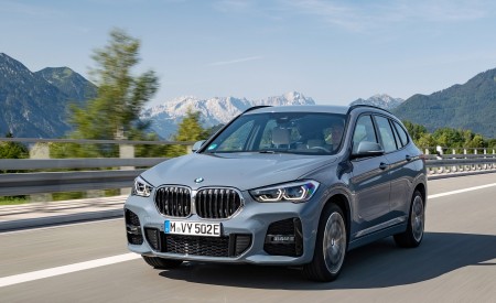 2021 BMW X1 xDrive25e Front Three-Quarter Wallpapers  450x275 (7)