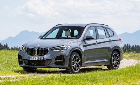 2021 BMW X1 xDrive25e Front Three-Quarter Wallpapers  450x275 (25)