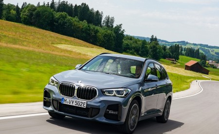 2021 BMW X1 xDrive25e Front Wallpapers  450x275 (3)