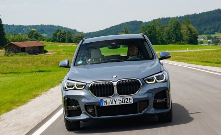 2021 BMW X1 xDrive25e Front Wallpapers  450x275 (2)