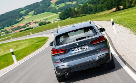 2021 BMW X1 xDrive25e Rear Wallpapers 450x275 (6)