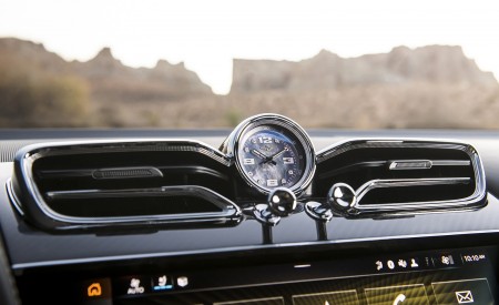 2021 Bentley Bentayga Speed Interior Detail Wallpapers 450x275 (14)