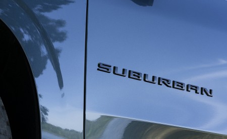 2021 Chevrolet Suburban Z71 Badge Wallpapers 450x275 (18)