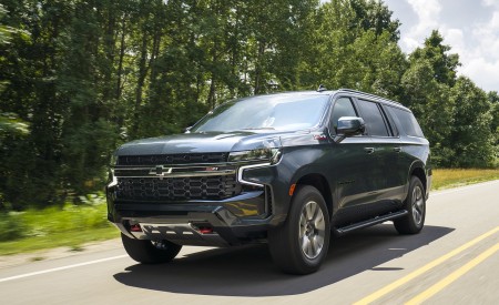 2021 Chevrolet Suburban Z71 Front Three-Quarter Wallpapers 450x275 (5)