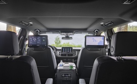 2021 Chevrolet Suburban Z71 Interior Wallpapers 450x275 (20)