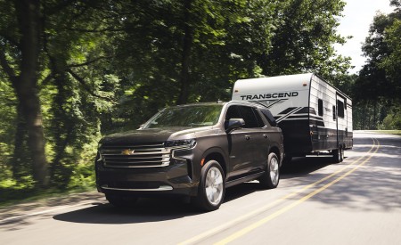 2021 Chevrolet Tahoe High Country Front Three-Quarter Wallpapers 450x275 (4)