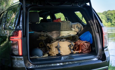 2021 Chevrolet Tahoe High Country Trunk Wallpapers 450x275 (23)