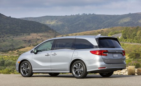 2021 Honda Odyssey Rear Three-Quarter Wallpapers 450x275 (32)