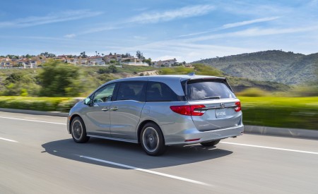 2021 Honda Odyssey Rear Three-Quarter Wallpapers 450x275 (6)