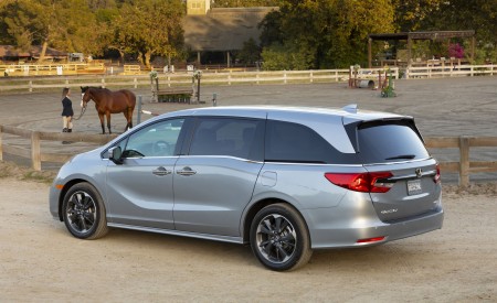 2021 Honda Odyssey Rear Three-Quarter Wallpapers 450x275 (33)