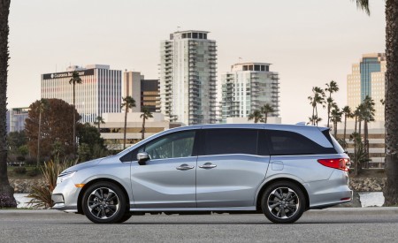 2021 Honda Odyssey Side Wallpapers 450x275 (25)