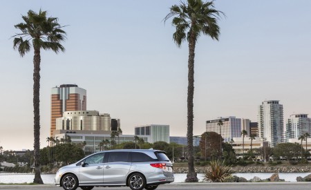2021 Honda Odyssey Side Wallpapers 450x275 (27)