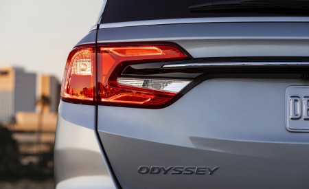 2021 Honda Odyssey Tail Light Wallpapers 450x275 (46)