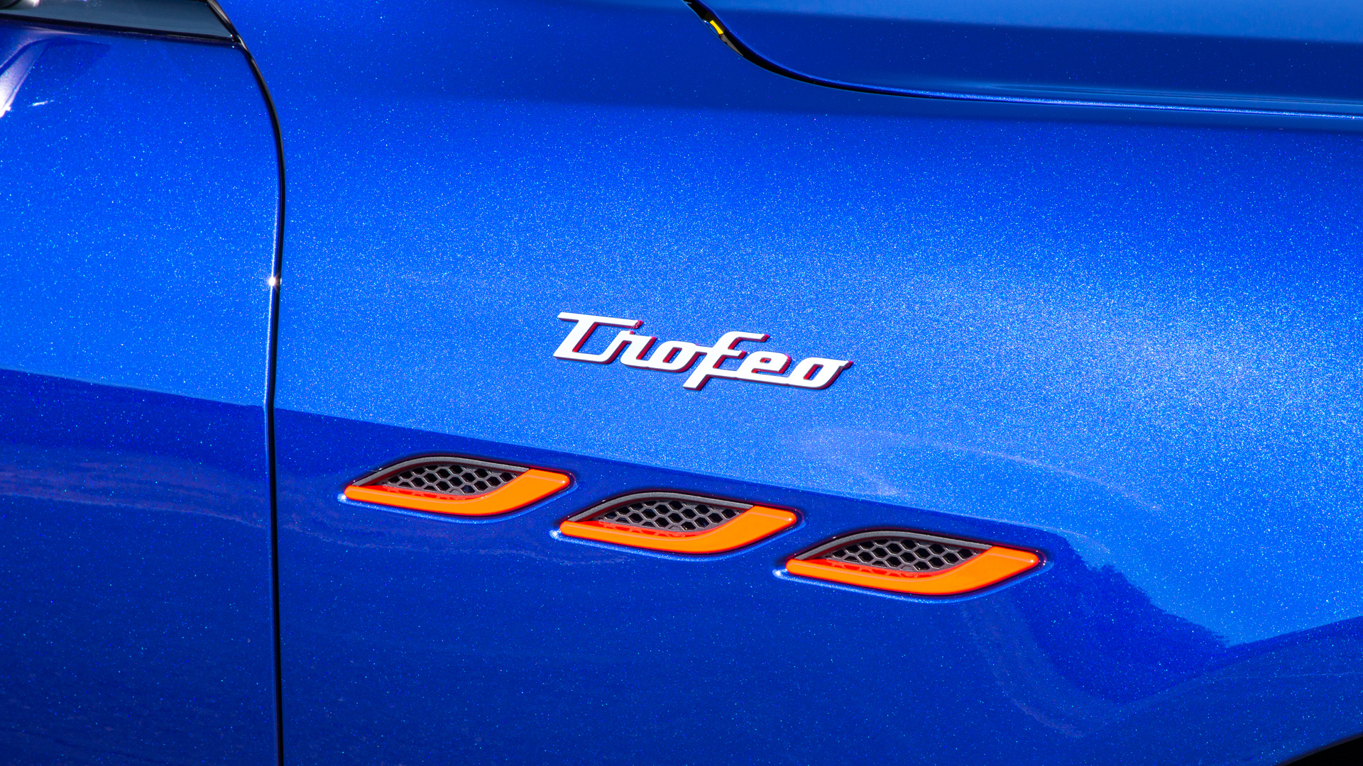 2021 Maserati Ghibli Trofeo Badge Wallpapers (12)