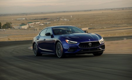 2021 Maserati Ghibli Trofeo Front Three-Quarter Wallpapers 450x275 (5)
