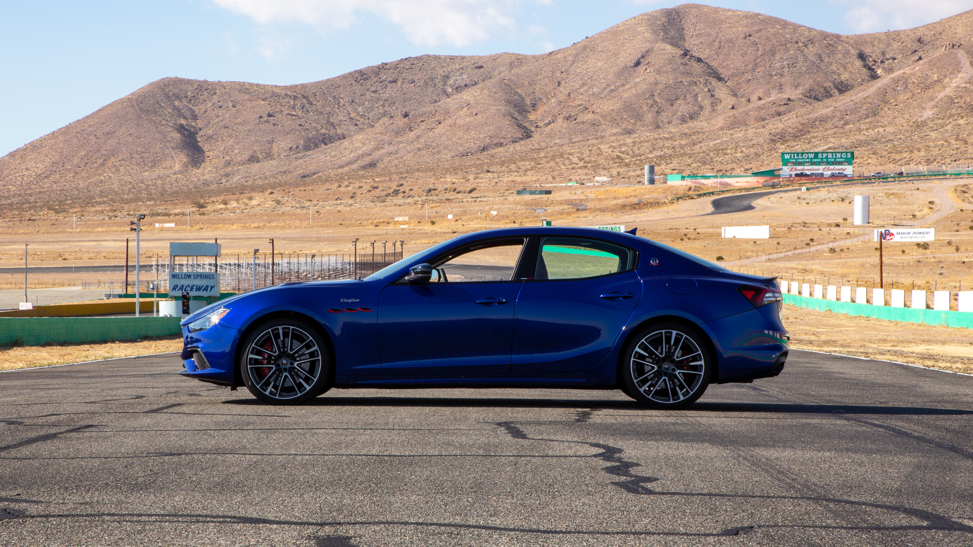 2021 Maserati Ghibli Trofeo Side Wallpapers (4)