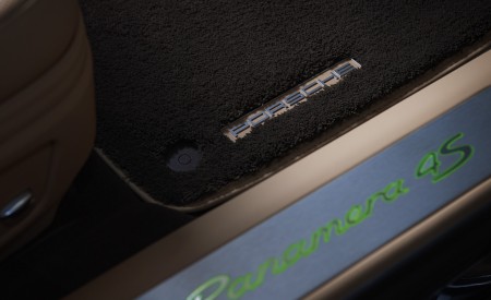 2021 Porsche Panamera 4S E-Hybrid Executive Door Sill Wallpapers 450x275 (4)