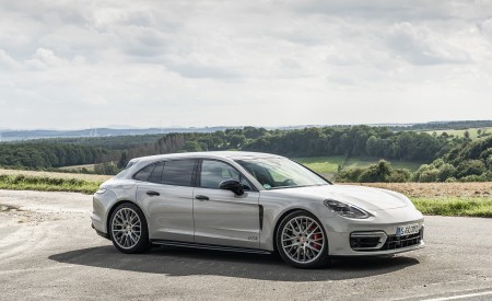 2021 Porsche Panamera GTS Sport Turismo (Color: Crayon) Front Three-Quarter Wallpapers 450x275 (31)