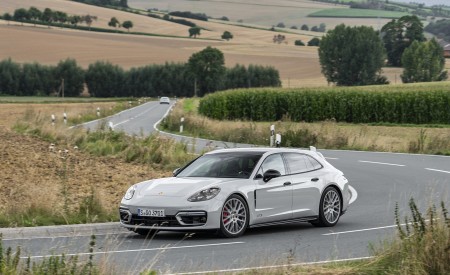 2021 Porsche Panamera GTS Sport Turismo (Color: Crayon) Front Three-Quarter Wallpapers 450x275 (9)