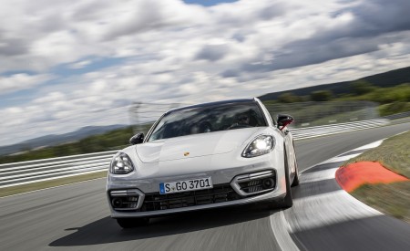 2021 Porsche Panamera GTS Sport Turismo (Color: Crayon) Front Wallpapers 450x275 (17)