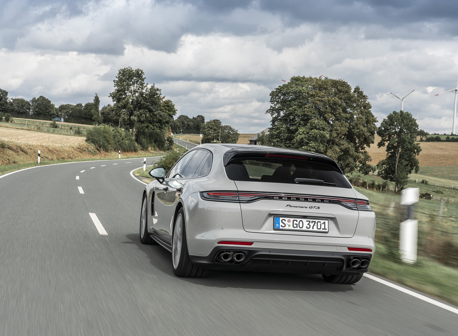 2021 Porsche Panamera GTS Sport Turismo (Color: Crayon) Rear Wallpapers #12 of 64