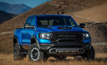 2021 Ram 1500 TRX Front Three-Quarter Wallpapers 450x275 (41)
