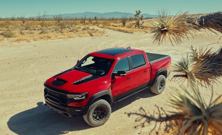 2021 Ram 1500 TRX Front Three-Quarter Wallpapers 450x275 (10)