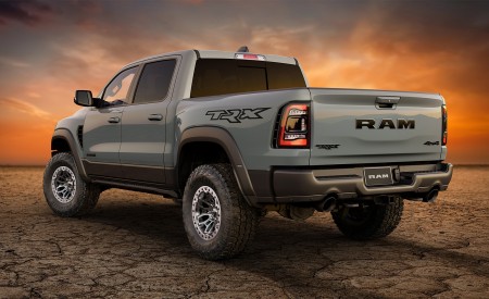 2021 Ram 1500 TRX Launch Edition Rear Three-Quarter Wallpapers 450x275 (24)