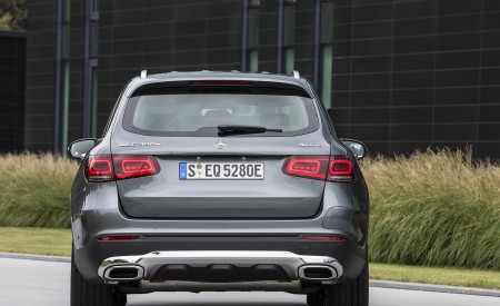 2020 Mercedes-Benz GLC 350e 4MATIC EQ Power (Color: Selenite Grey Metallic; EU-Spec) Rear Wallpapers 450x275 (5)