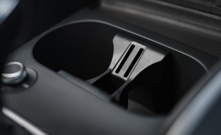 2021 Audi Q2 35 TFSI (UK-Spec) Central Console Wallpapers  450x275 (183)