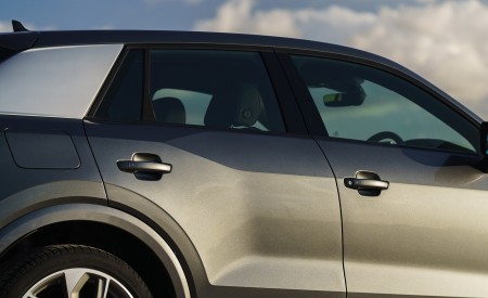 2021 Audi Q2 35 TFSI (UK-Spec) Detail Wallpapers  450x275 (133)