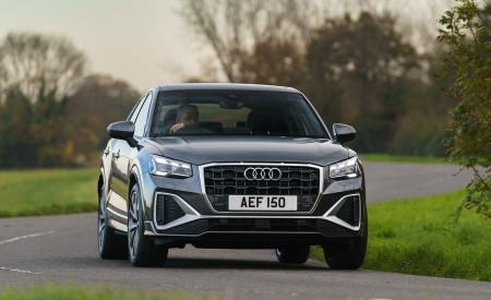 2021 Audi Q2 35 TFSI (UK-Spec) Front Wallpapers  450x275 (114)