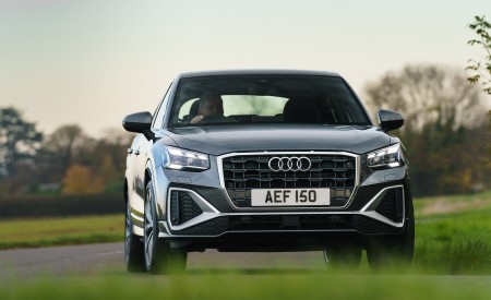 2021 Audi Q2 35 TFSI (UK-Spec) Front Wallpapers 450x275 (117)