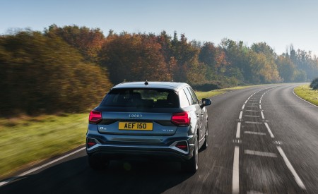 2021 Audi Q2 35 TFSI (UK-Spec) Rear Wallpapers  450x275 (104)