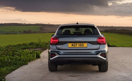 2021 Audi Q2 35 TFSI (UK-Spec) Rear Wallpapers 450x275 (129)