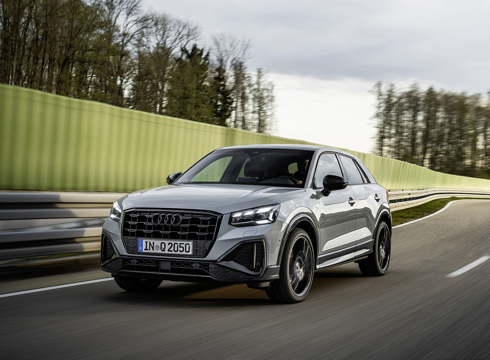 2021 Audi Q2 (Color: Arrow Gray) Front Three-Quarter Wallpapers  (3)