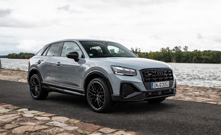 2021 Audi Q2 (Color: Arrow Gray) Front Three-Quarter Wallpapers 450x275 (18)