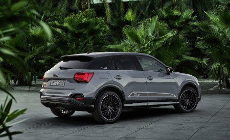2021 Audi Q2 (Color: Arrow Gray) Rear Three-Quarter Wallpapers 450x275 (49)