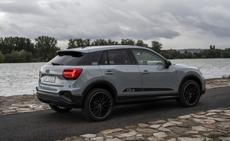 2021 Audi Q2 (Color: Arrow Gray) Rear Three-Quarter Wallpapers 450x275 (20)