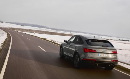 2021 Audi Q5 Sportback (Color: Daytona Grey) Rear Three-Quarter Wallpapers  450x275 (32)