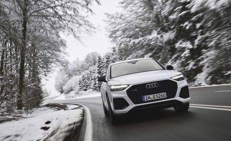 2021 Audi Q5 Sportback (Color: Glacier White) Front Wallpapers  450x275 (2)
