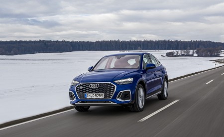 2021 Audi Q5 Sportback (Color: Ultra Blue) Front Three-Quarter Wallpapers 450x275 (73)