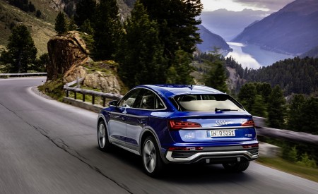 2021 Audi Q5 Sportback (Color: Ultra Blue) Rear Three-Quarter Wallpapers  450x275 (71)
