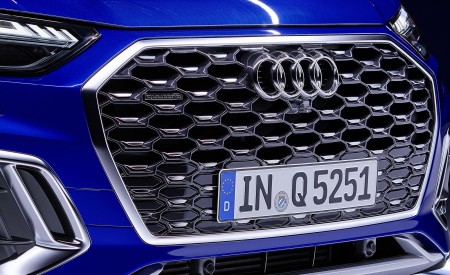 2021 Audi Q5 Sportback Grill Wallpapers 450x275 (147)