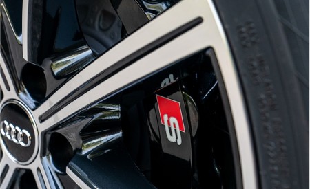 2021 Audi SQ7 (US-Spec) Brakes Wallpapers 450x275 (18)