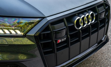 2021 Audi SQ7 (US-Spec) Grill Wallpapers 450x275 (13)