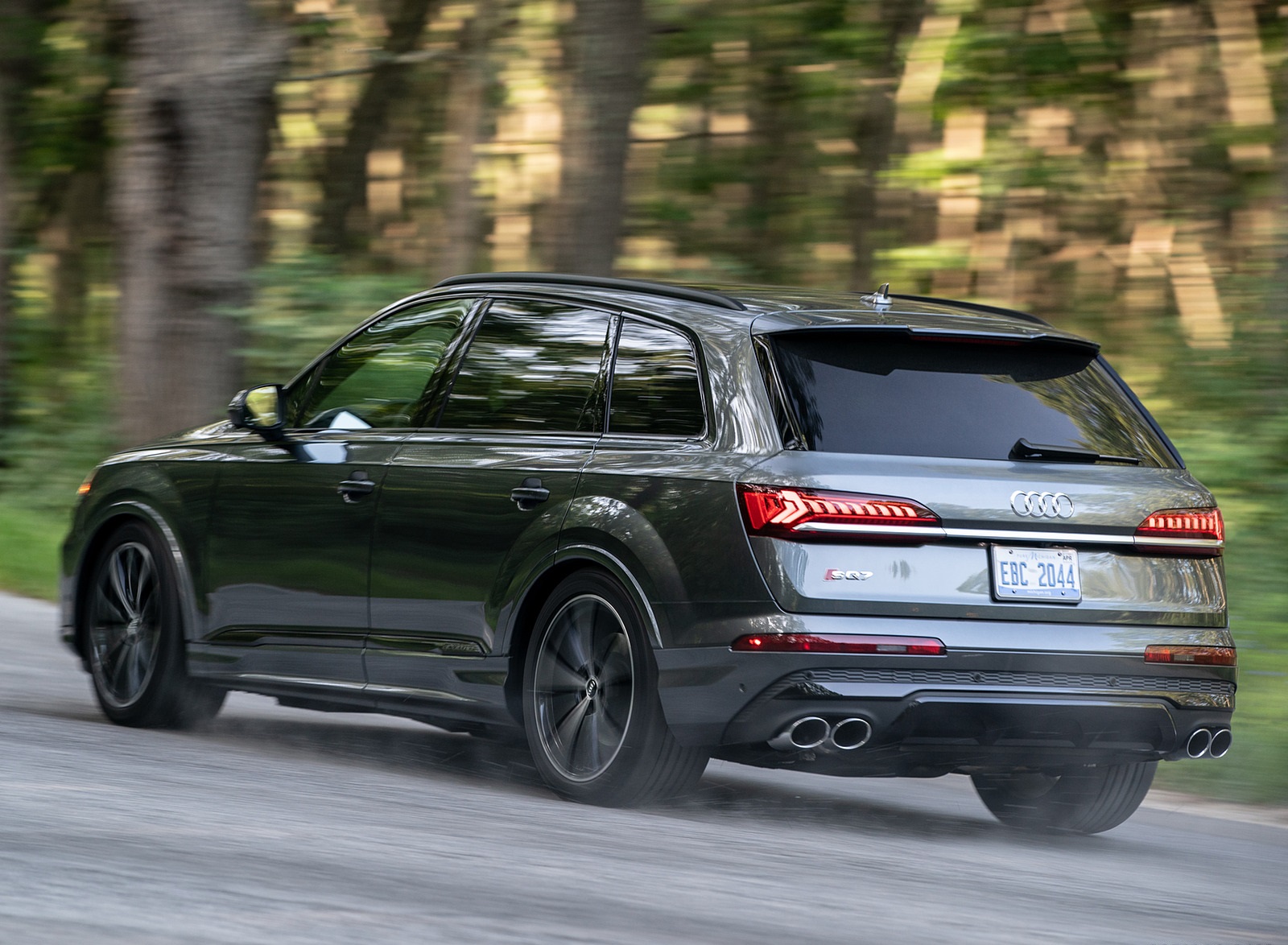 2021 Audi SQ7 (US-Spec) Rear Three-Quarter Wallpapers (2)